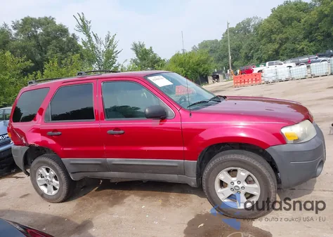 2005 Ford Escape Xlt z USA, uszkodzony, nr VIN 1FMYU93125KB84638